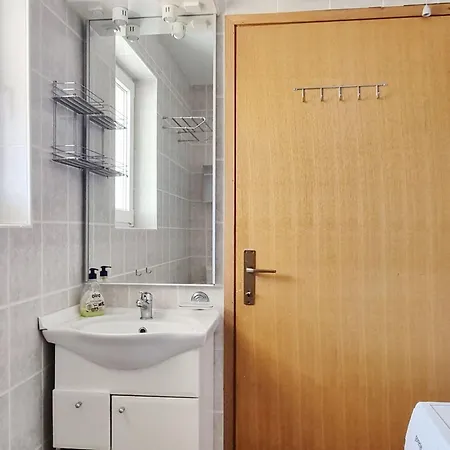 Lejlighed In In Der Naehe Von By Interhome *